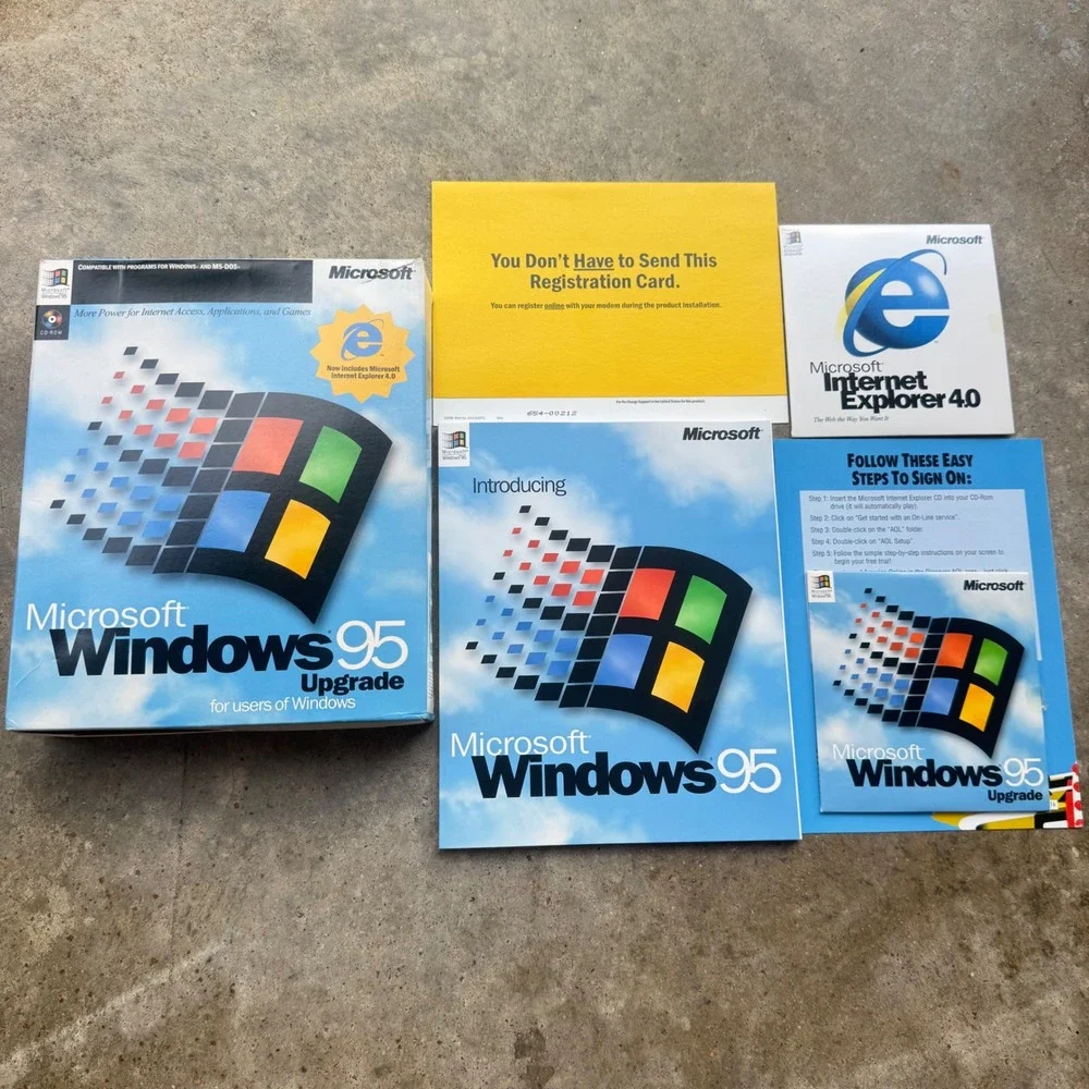 Vintage 90s Microsoft Windows 95 Upgrade Boxed Software Tech Blue OS
